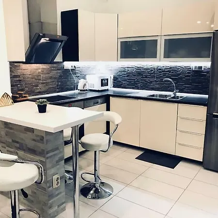 Convenient With 2 Bedrooms In The Center Of * Budapest