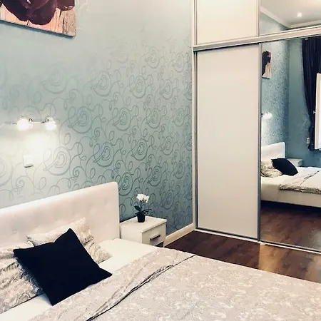 Appartamento Convenient With 2 Bedrooms In The Center Of *