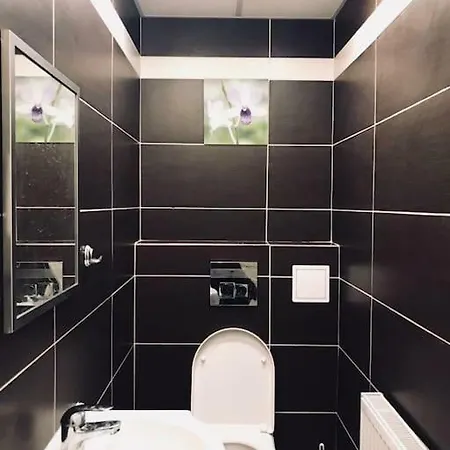 Convenient With 2 Bedrooms In The Center Of